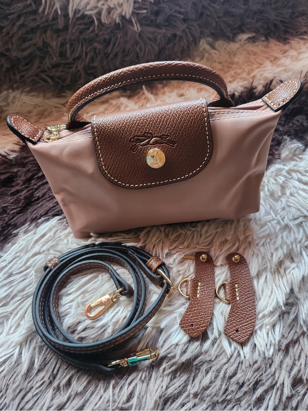 LC mini crossbody in Muave with removable strap (unbranded)